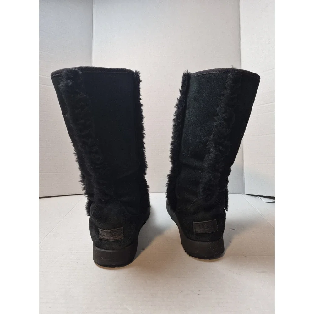 UGG 1017511 Adirondack Grandle Black Suede Sheepskin Boots Vibram Sole Women's 8